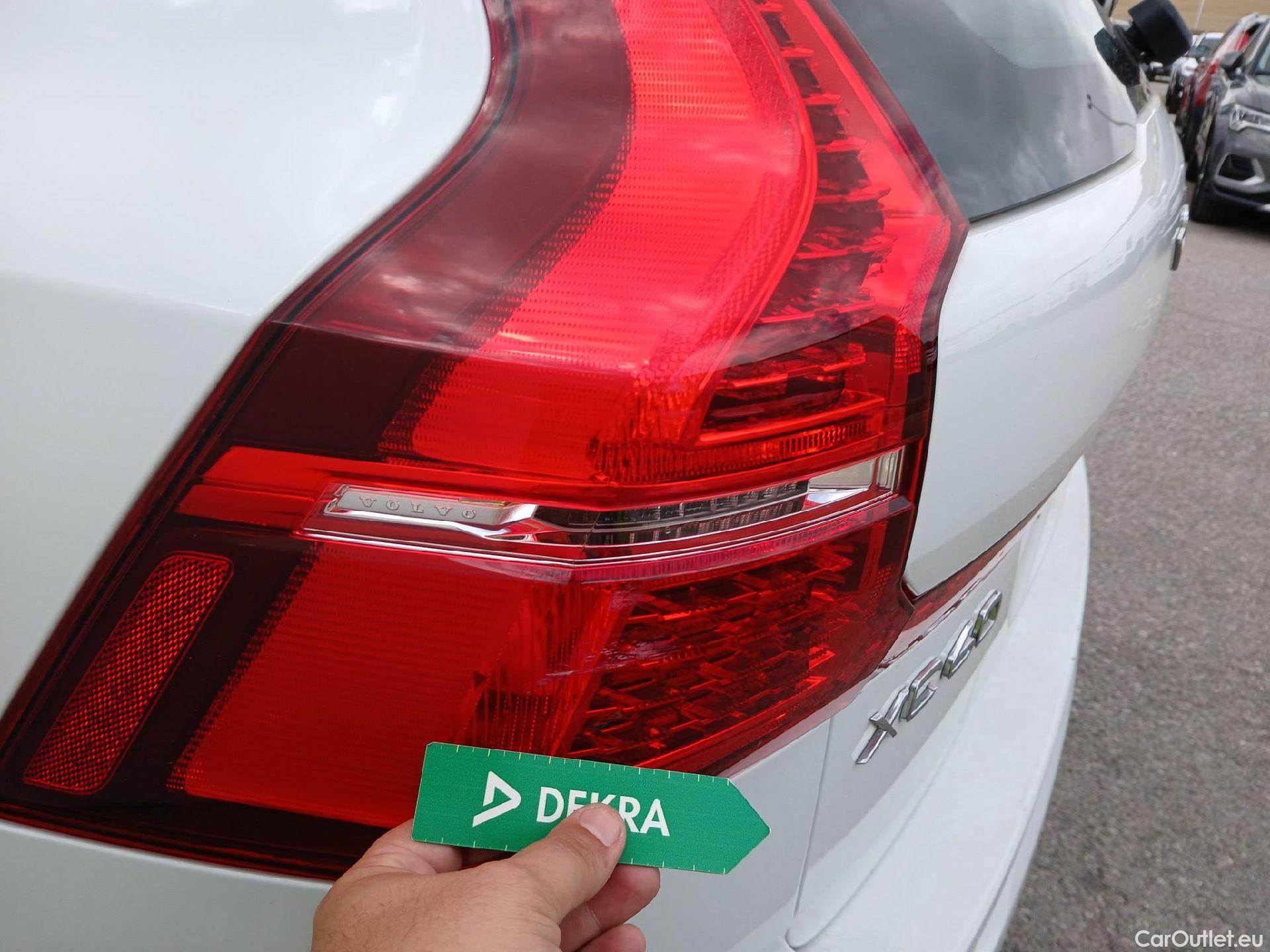  Volvo  XC60 VOLVO  / 2017 / 5P / todoterreno 2.0 B4 D Momentum Auto #17