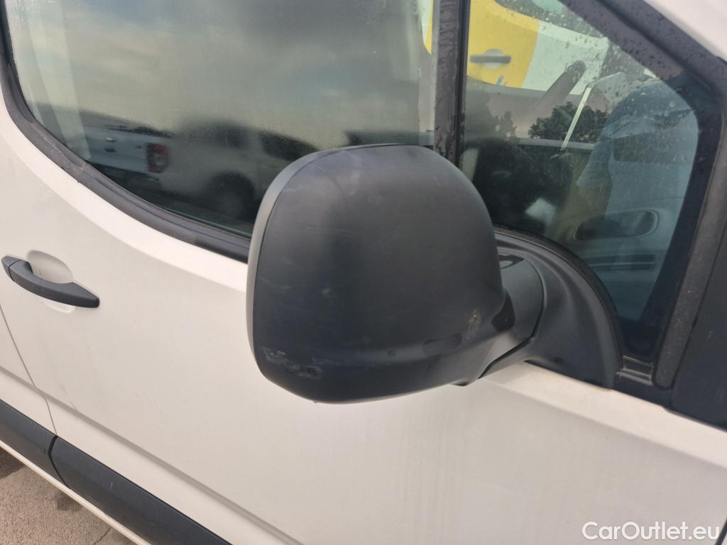  Opel  Combo OPEL  / 2018 / 3P / furgón derivado de turismo 1.5 TD 75kW (100CV) Express L H1 650kg (AC2) #36