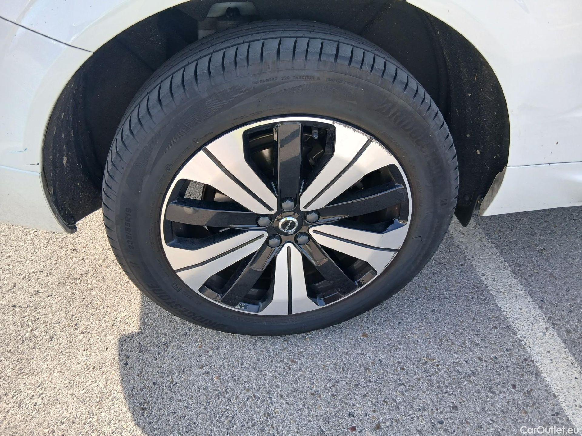  Volvo  XC60 VOLVO  2.0 T6 AWD Recharge Plus Dark Auto #45