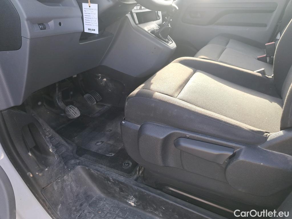  Opel  Vivaro OPEL  / 2019 / 4P / furgón 1.5 Diésel 88kW (120CV) M Std Select #39