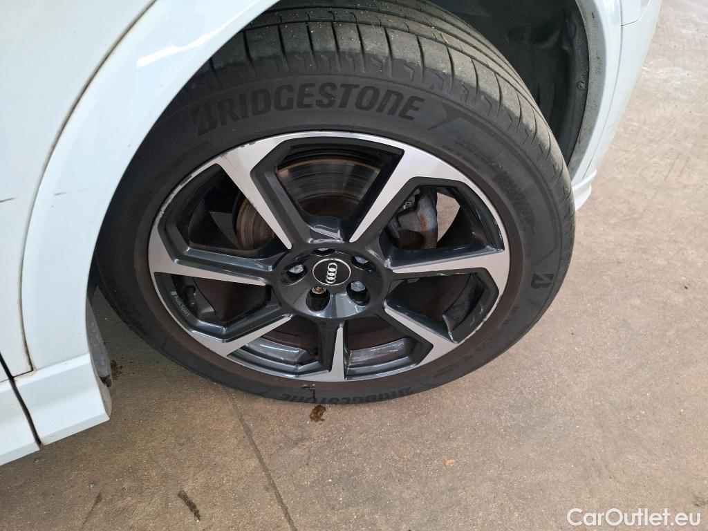  Audi  Q3 Audi  Sportback 5p SUV 2.0 35 TDI 150 S TRONIC S LINE #32
