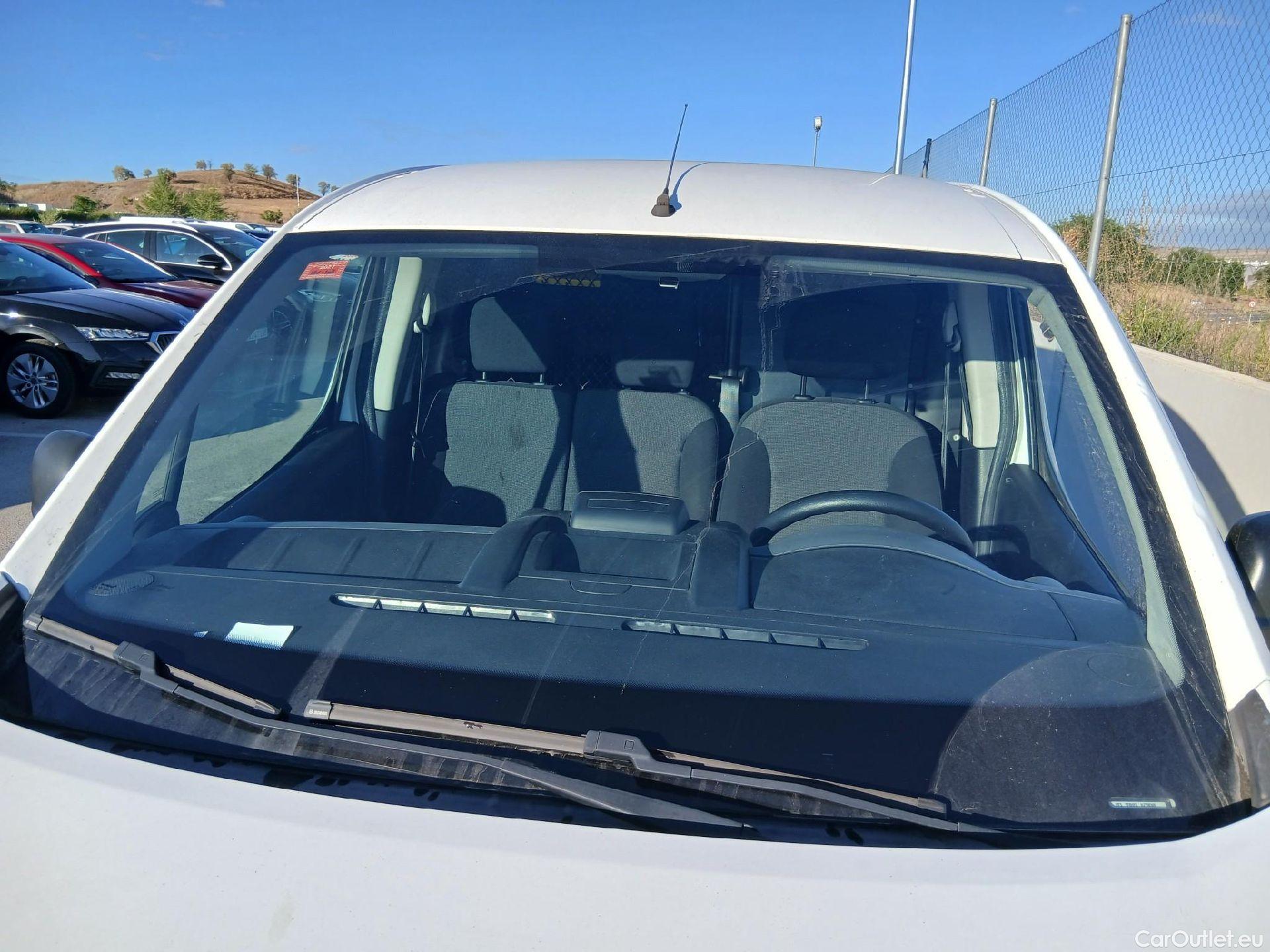  Peugeot  Partner PEUGEOT  VU 4p 2G furgón derivado de Furgón Confort PackL2 BlueHDi 73KW (100) #49