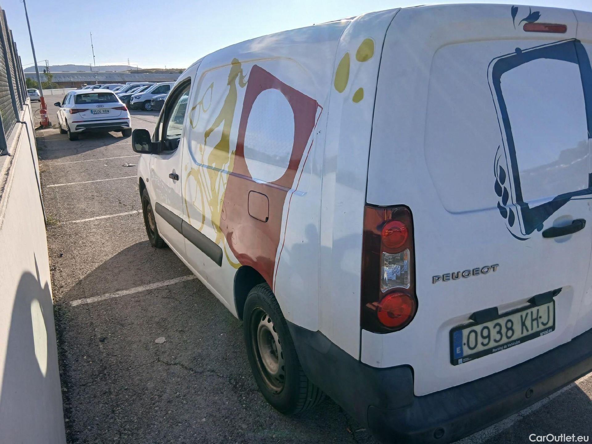  Peugeot  Partner PEUGEOT  VU 4p 2G furgón derivado de Furgón Confort PackL2 BlueHDi 73KW (100) #20