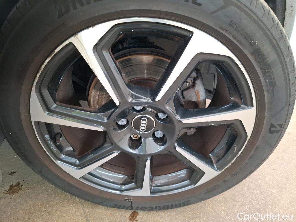  Audi  Q3 Audi  Sportback 5p SUV 2.0 35 TDI 150 S TRONIC S LINE #33