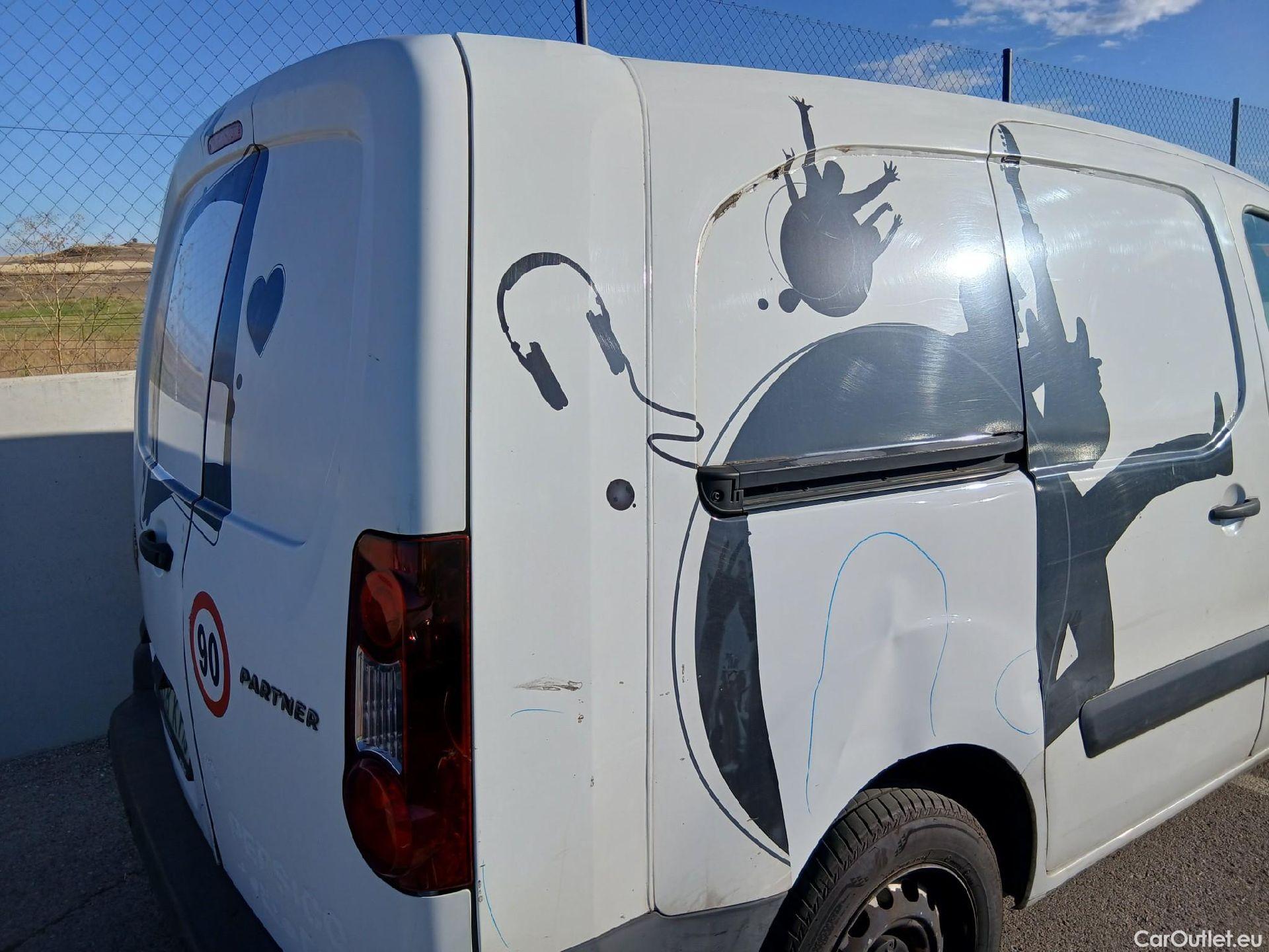  Peugeot  Partner PEUGEOT  VU 4p 2G furgón derivado de Furgón Confort PackL2 BlueHDi 73KW (100) #35