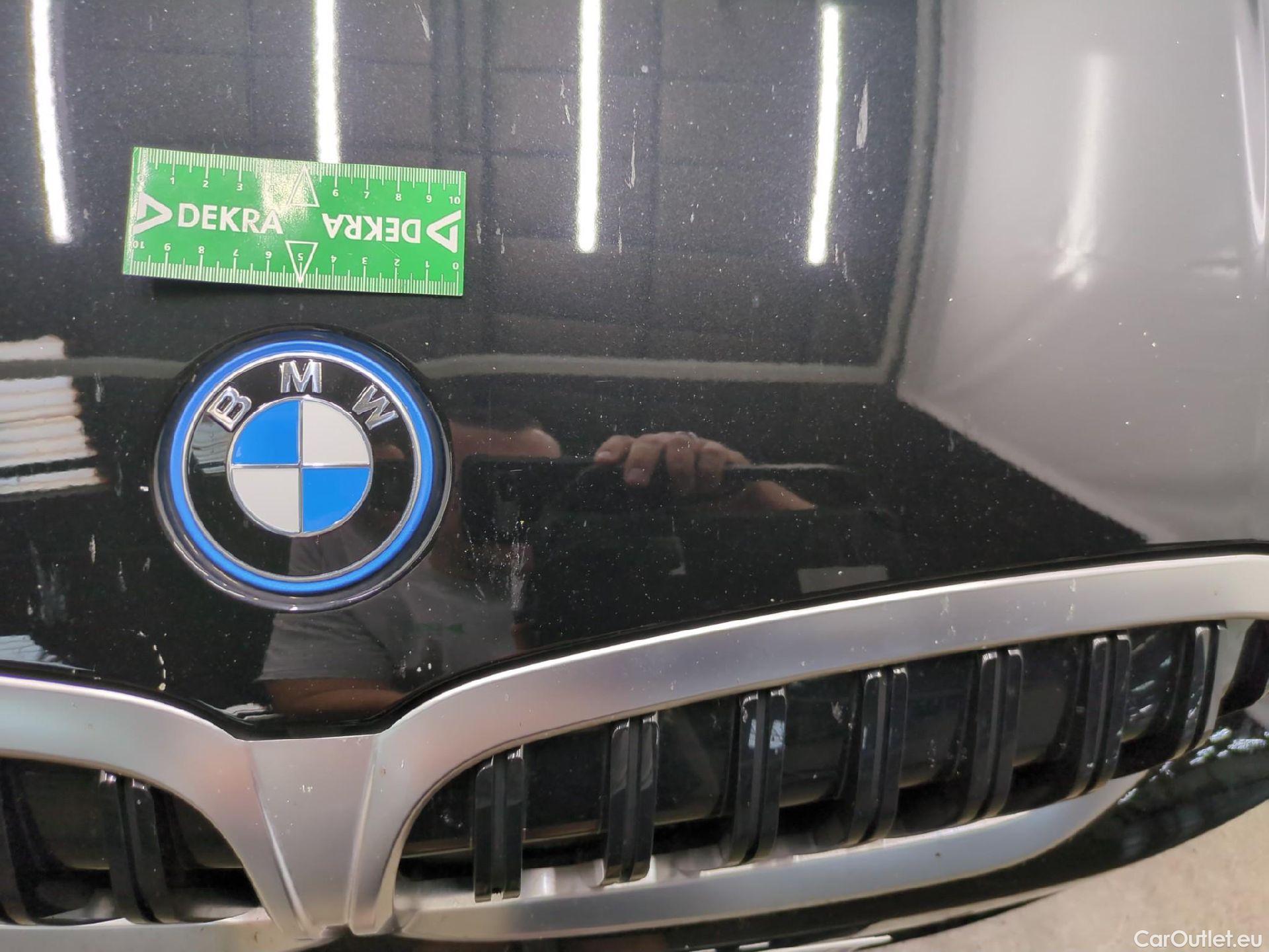  Bmw  Serie 3 BMW Série 3 Touring / 2022 / 5P / Break 320e 204ch Business Design BVA8 Hybride #32