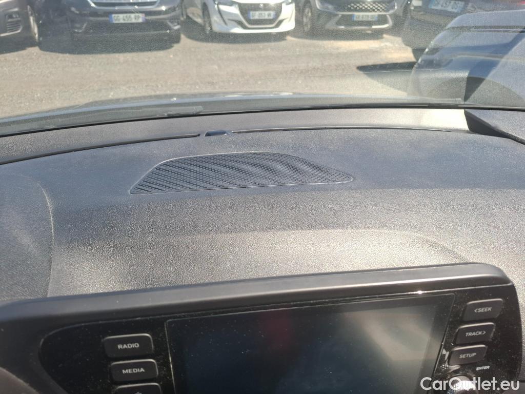  Hyundai  i20  Initia 1.2 85CV BVM5 E6d #17