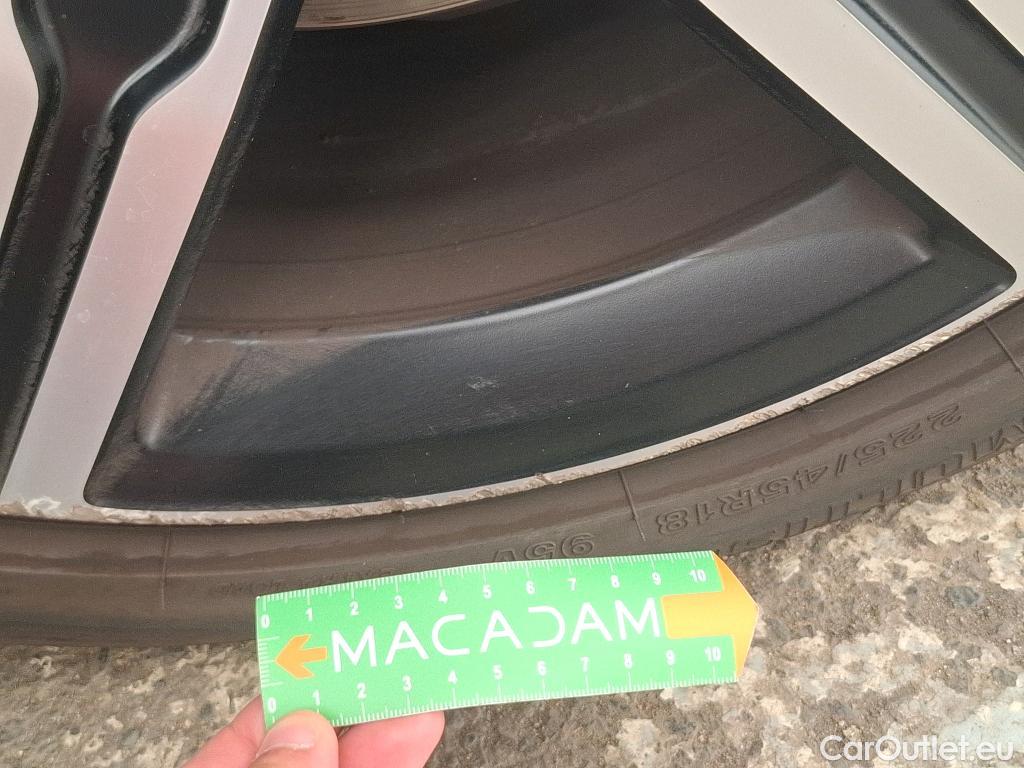  Mercedes  CLA-Klasse MERCEDES-BENZ CLA Coupe / 2019 / 4P / Coupé CLA 180 d Business Line BA7 #11