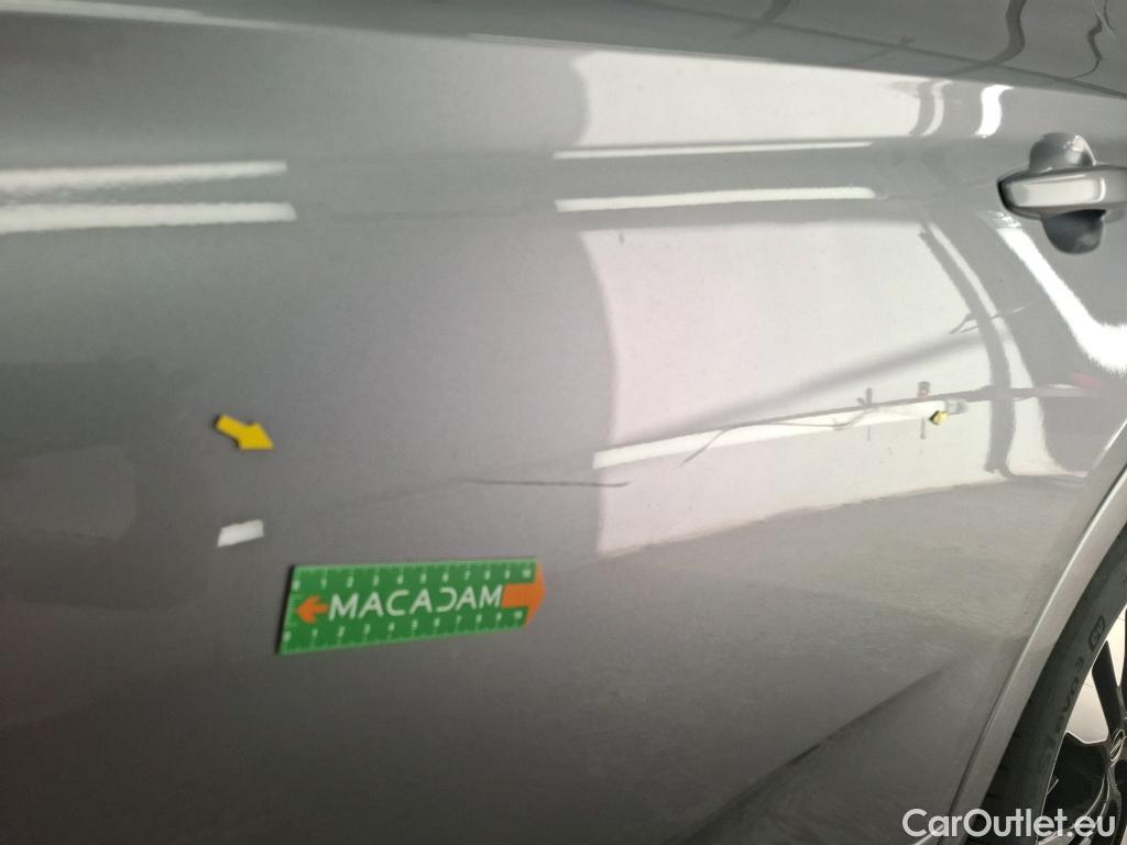  Opel   Grandland X Grandland X Elegance Business 1.5 130CV BVA8 E6d #4