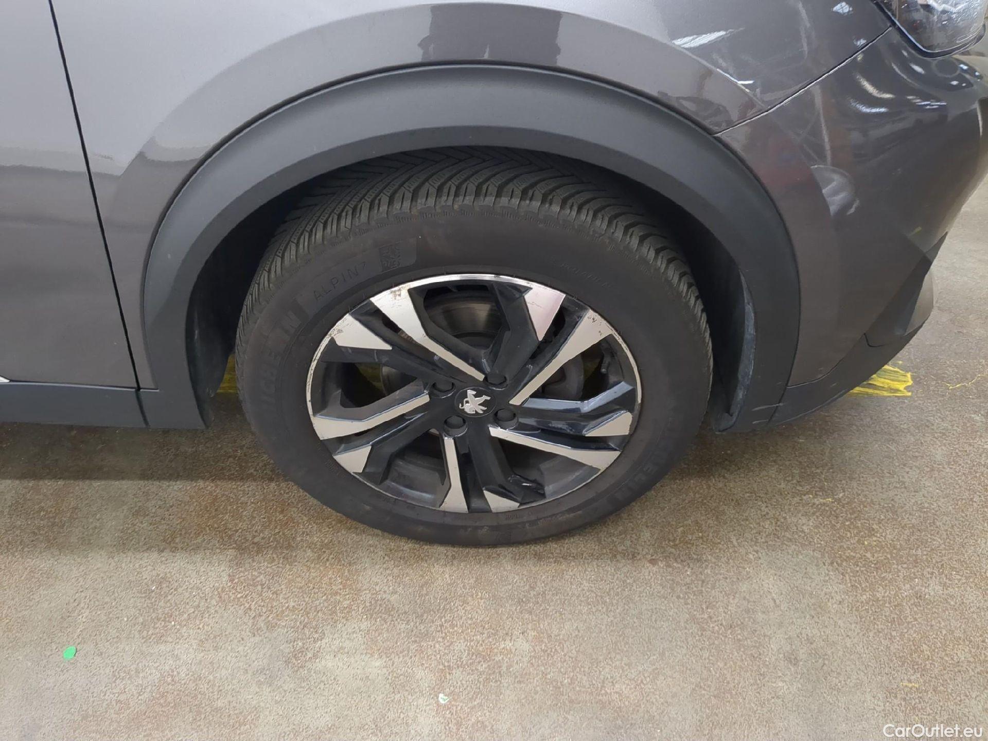  Peugeot  2008  Allure Pack 1.5 HDi 110CV BVM6 E6d #19