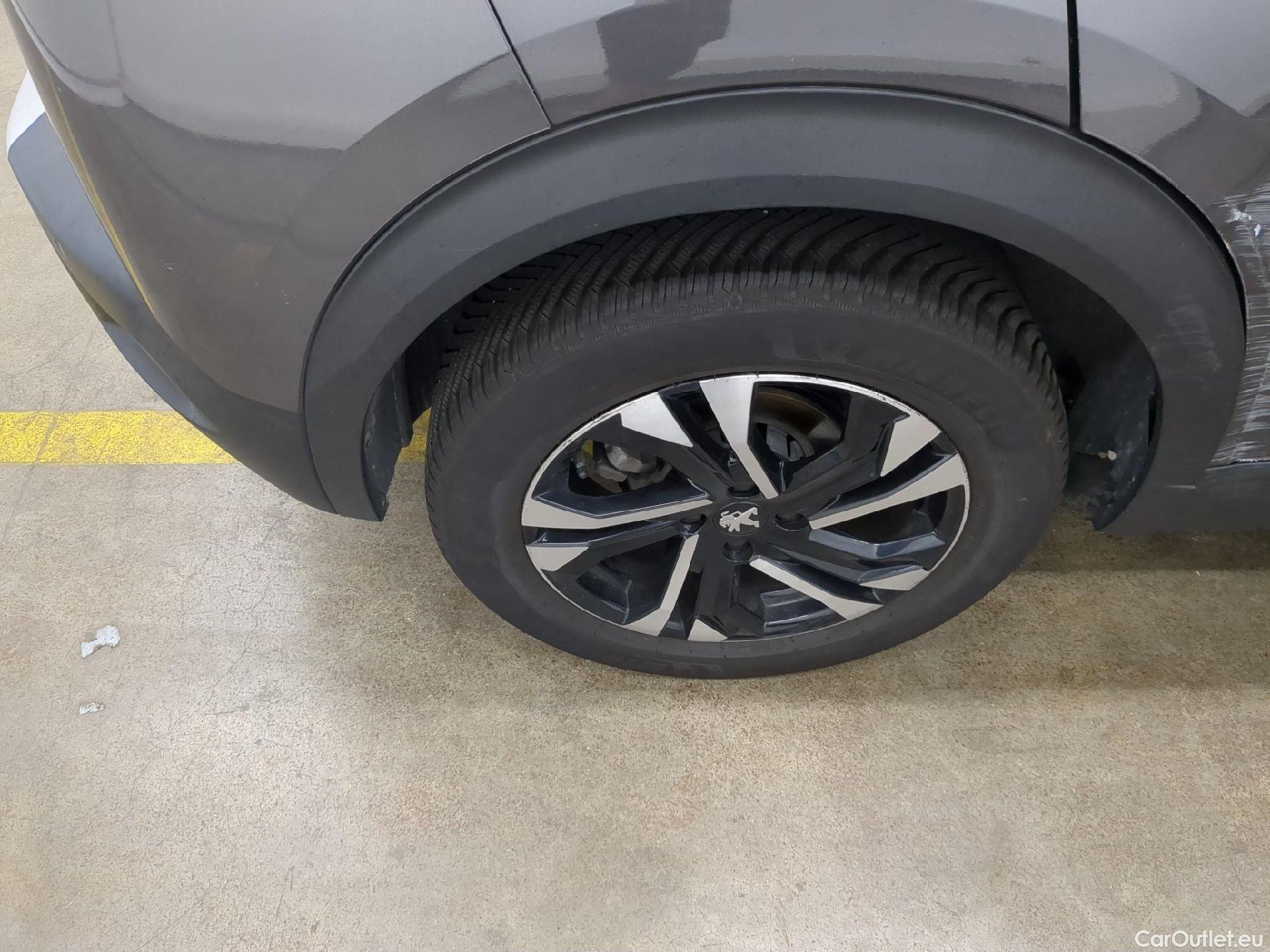  Peugeot  2008  Allure Pack 1.5 HDi 110CV BVM6 E6d #18