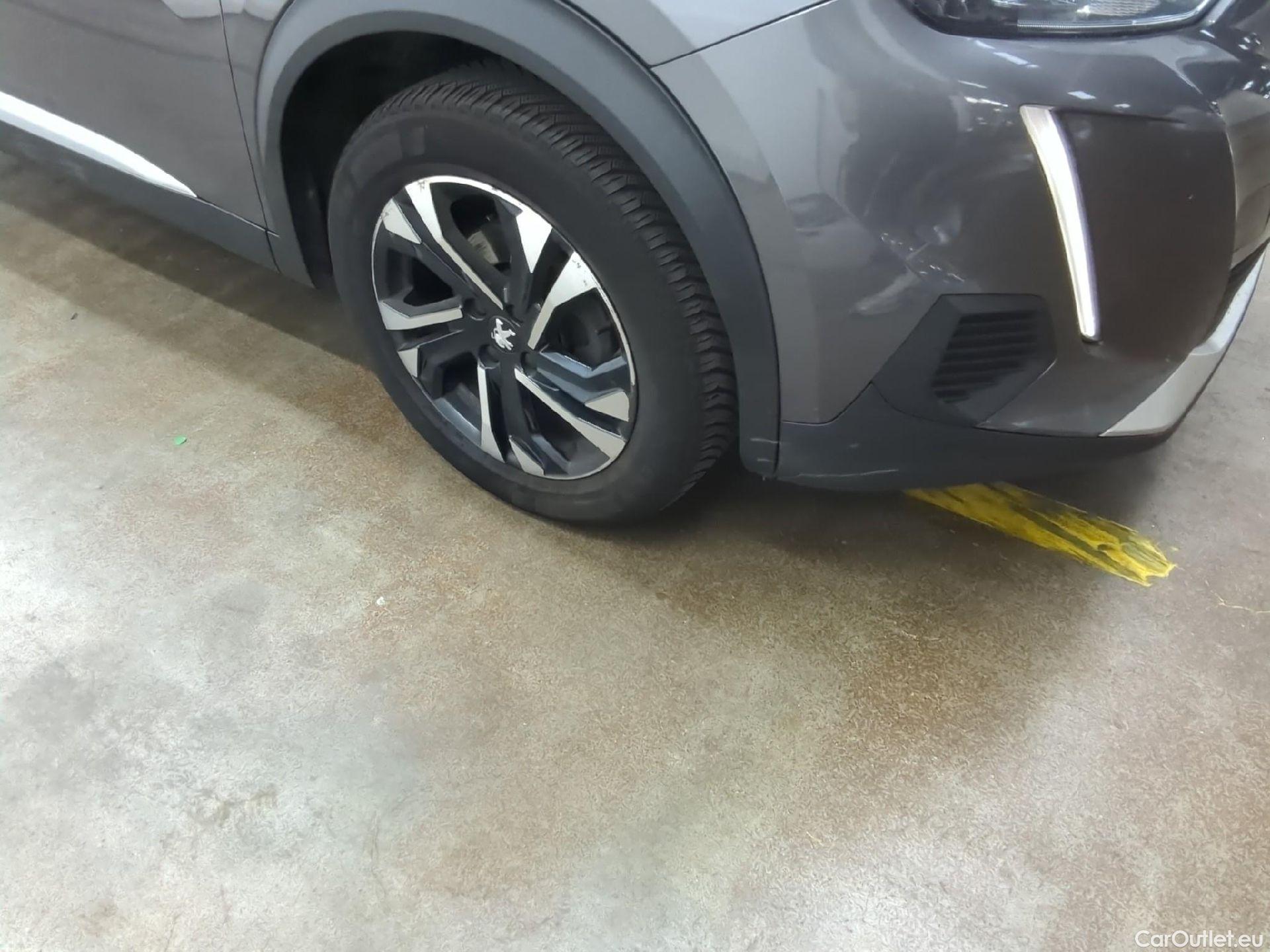  Peugeot  2008  Allure Pack 1.5 HDi 110CV BVM6 E6d #61