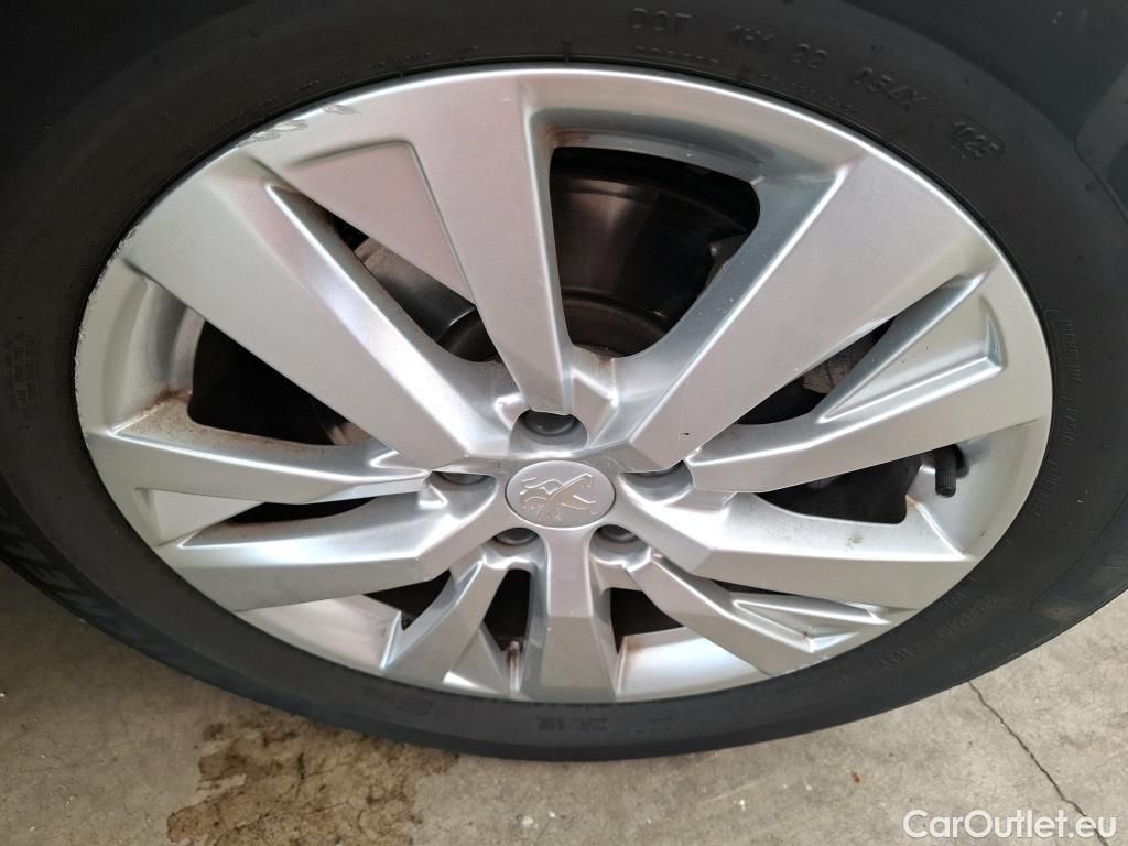  Peugeot  3008  Active Pack 1.5 HDi 130CV BVA8 E6d #62