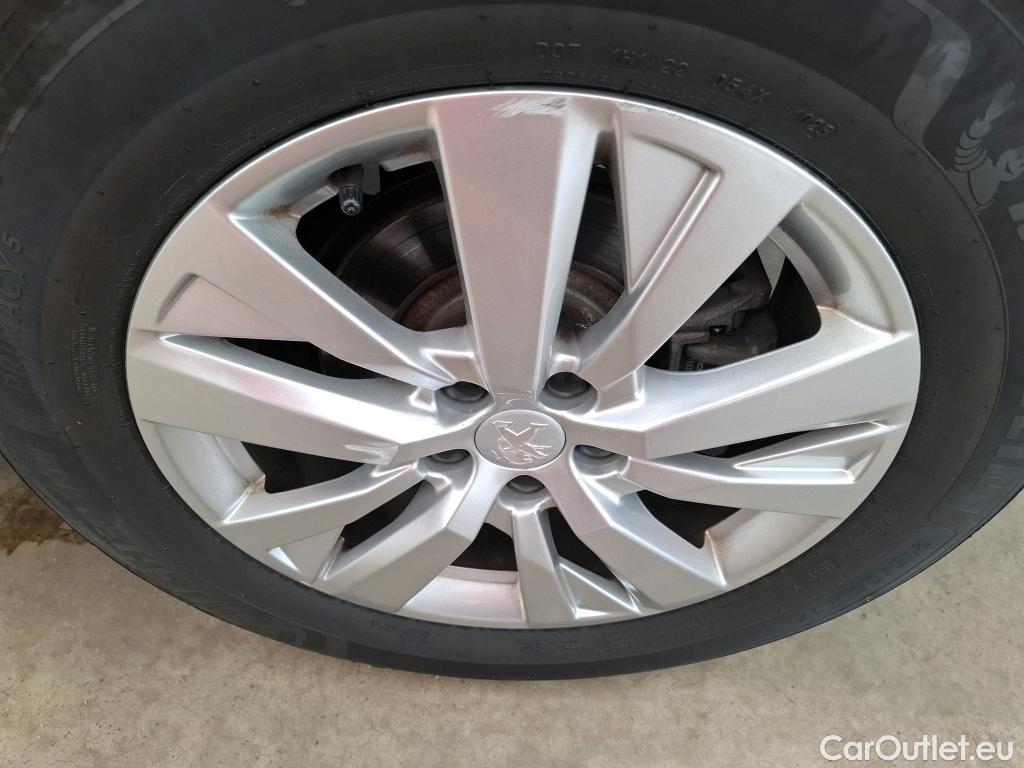  Peugeot  3008  Active Pack 1.5 HDi 130CV BVA8 E6d #58