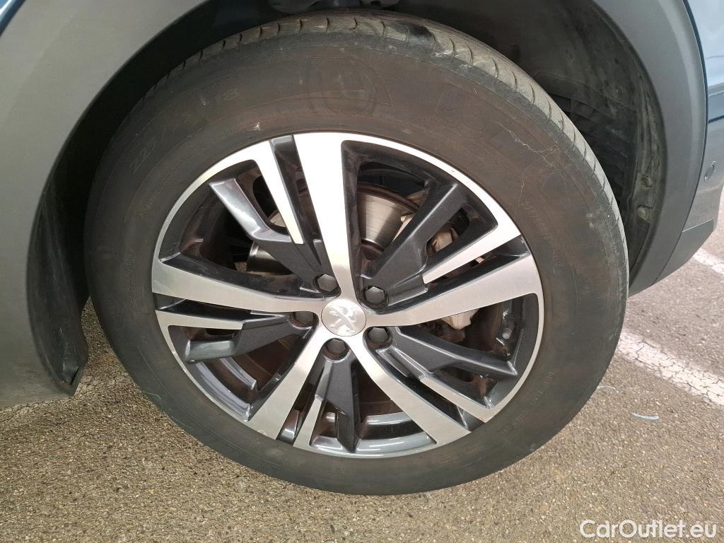  Peugeot  5008  Allure Pack 1.5 HDi 130CV BVA8 7 Sieges E6d #16