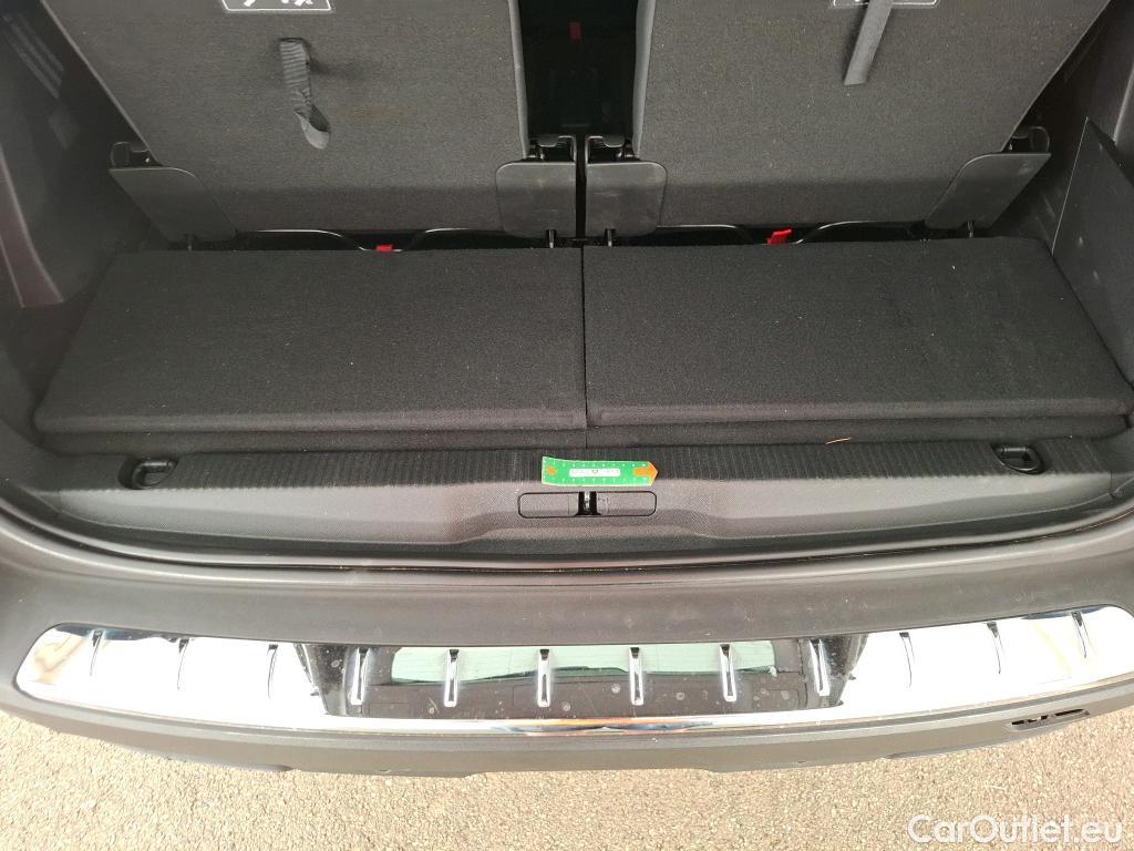  Peugeot  5008  Allure Pack 1.5 HDi 130CV BVA8 7 Sieges E6d #59