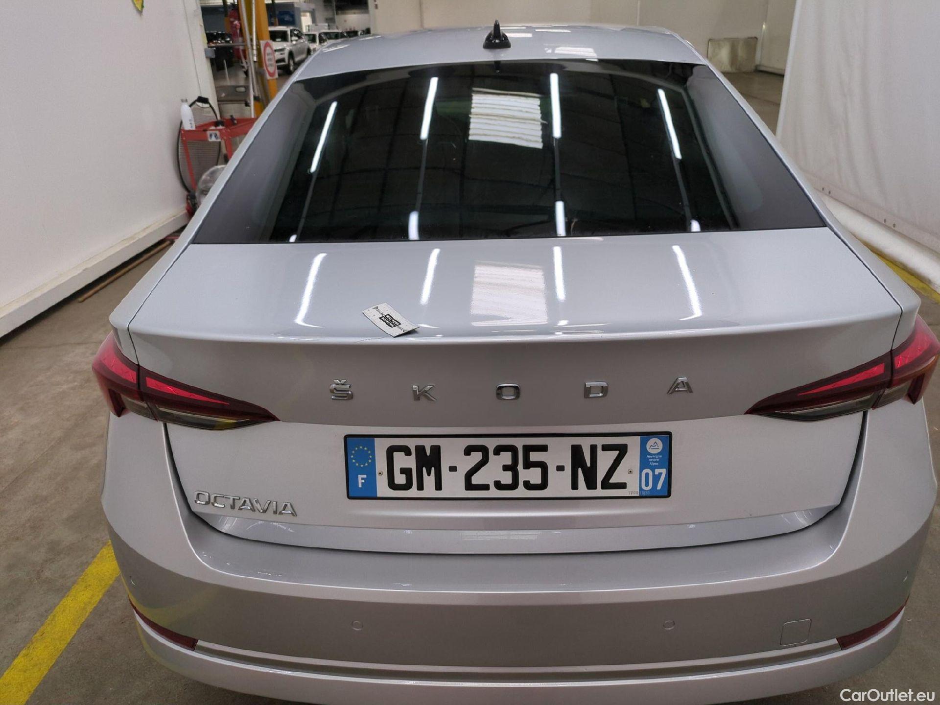  Skoda  Octavia  Berline Ambition 2.0 TDI 150CV BVA7 E6d #42