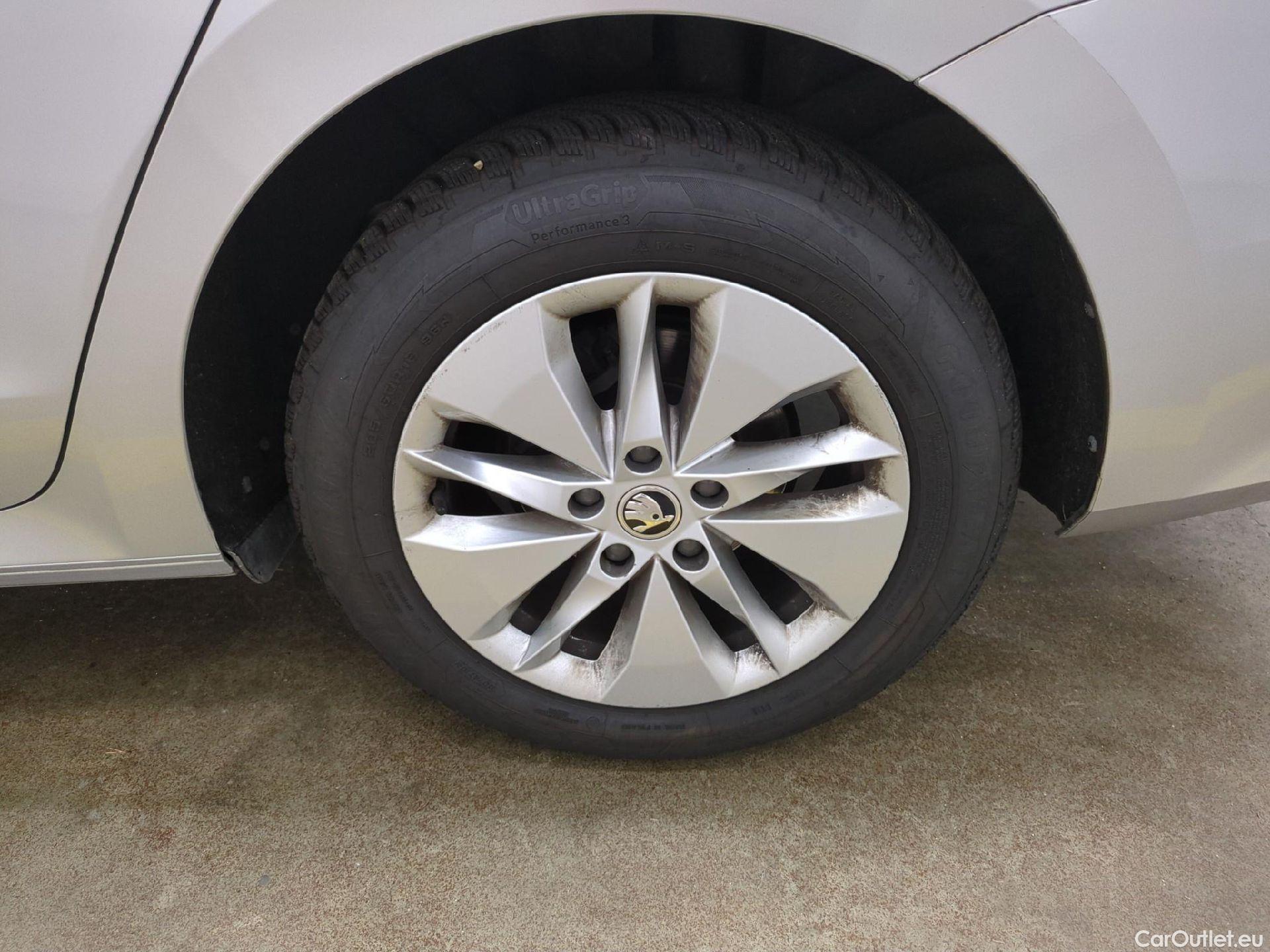  Skoda  Octavia  Berline Ambition 2.0 TDI 150CV BVA7 E6d #13