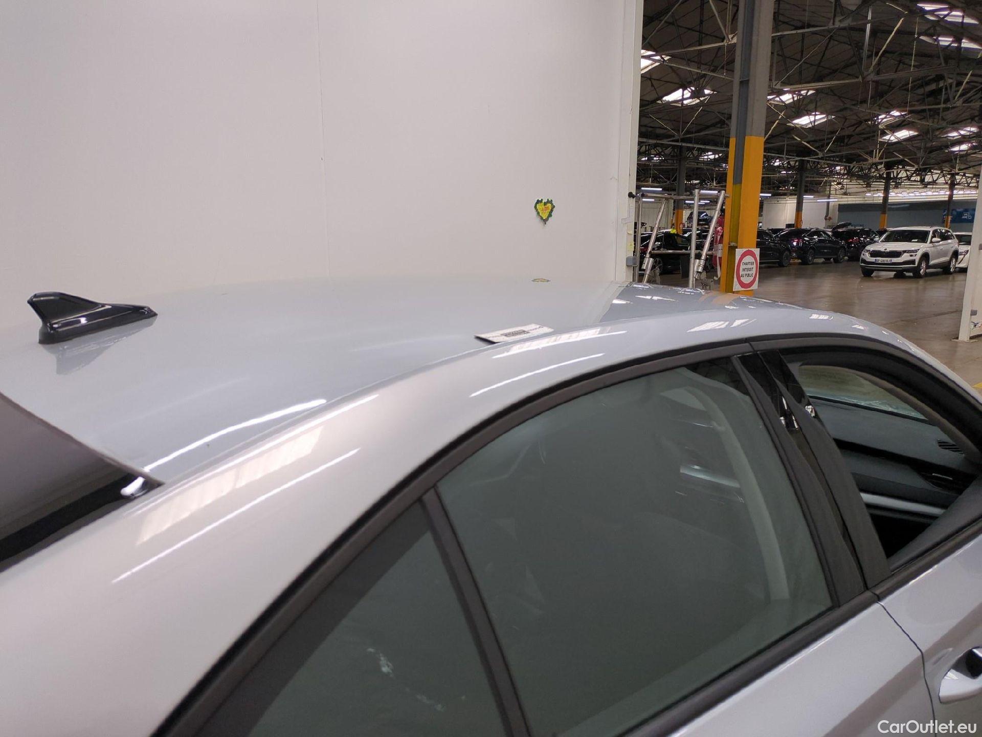  Skoda  Octavia  Berline Ambition 2.0 TDI 150CV BVA7 E6d #37