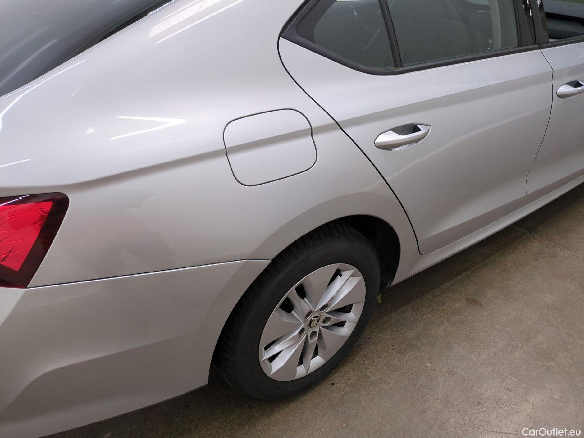  Skoda  Octavia  Berline Ambition 2.0 TDI 150CV BVA7 E6d #34
