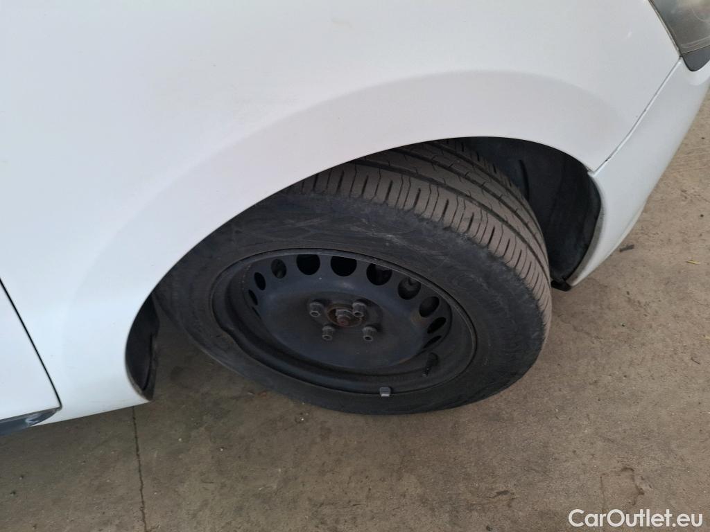  Renault  Clio  IV Air 1.5 dCi 75CV BVM5 E6 #17