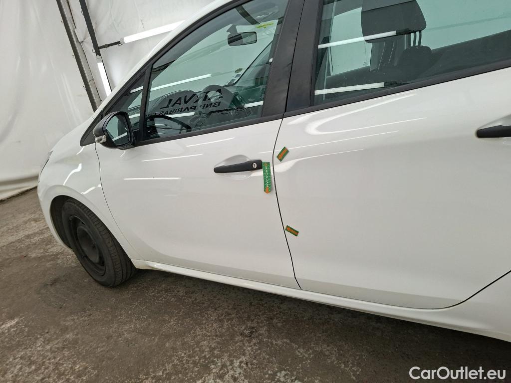  Peugeot  208  Affaire Premium 1.6 HDi 75CV BVM5 E6 #1