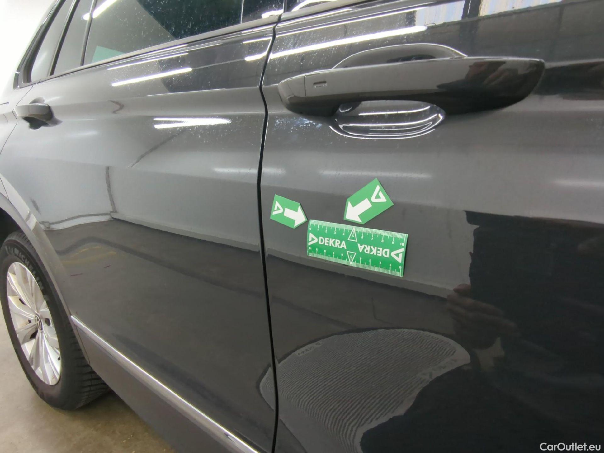  Volkswagen  Tiguan VOLKSWAGEN  / 2020 / 5P / SUV 1.4 eHybrid 245 DSG6 Life Business #9