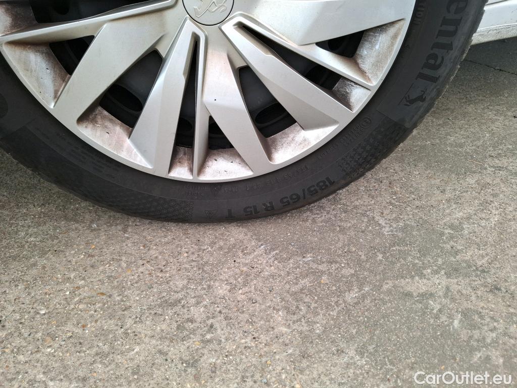  Peugeot  208  Premium 1.5 HDi 100CV BVM6 E6d #47