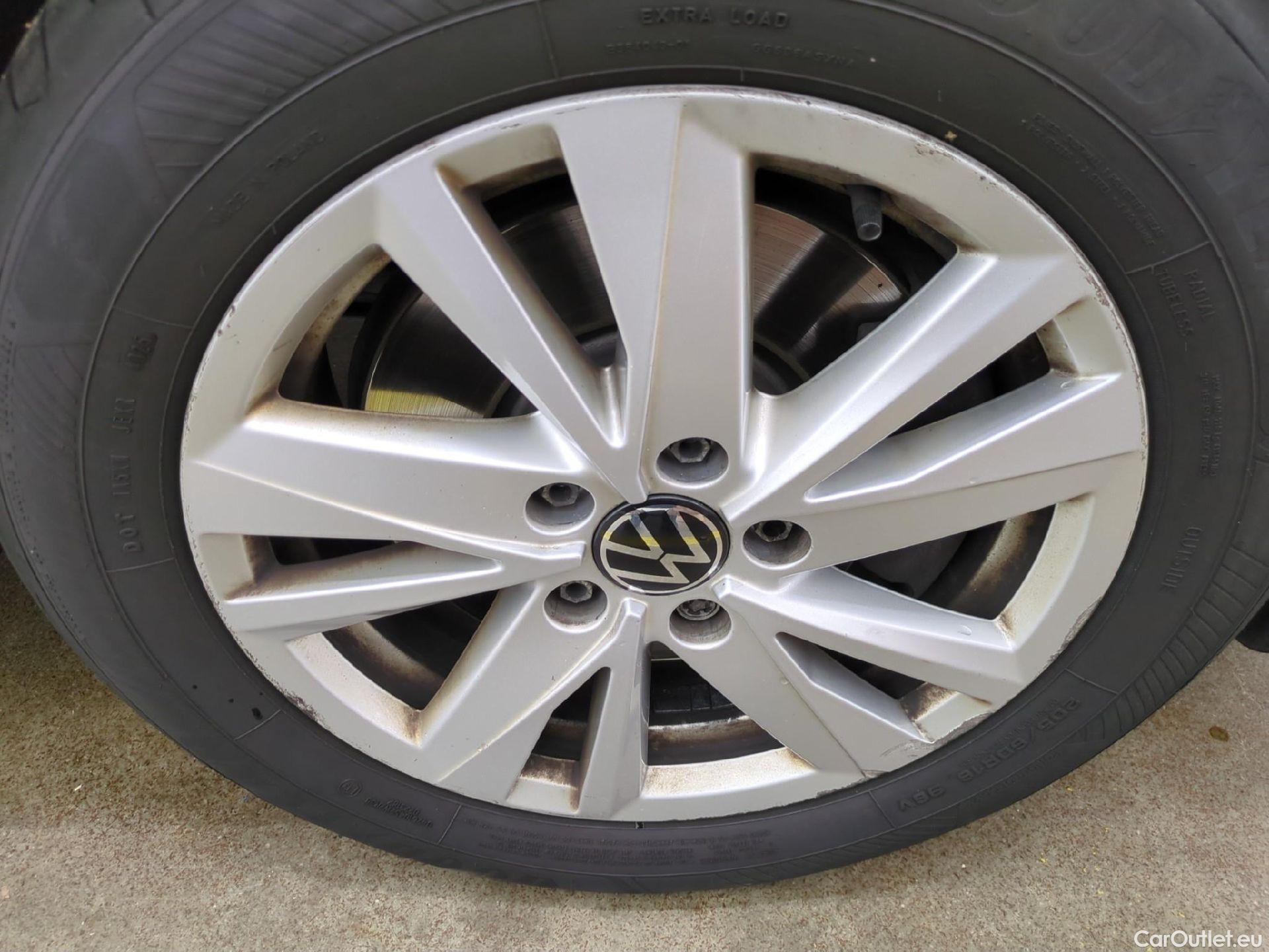  Volkswagen  Touran  Life Plus 2.0 TDI 150CV BVA7 E6d #3