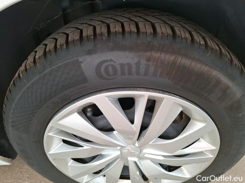  Peugeot  208  Premium 1.5 HDi 100CV BVM6 E6d #43
