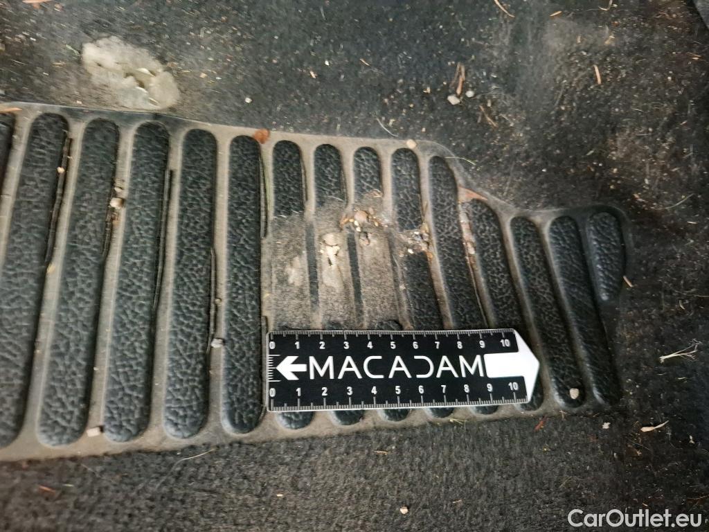 Renault  Clio  IV Air MediaNav 1.5 dCi 75CV BVM5 E6 #3