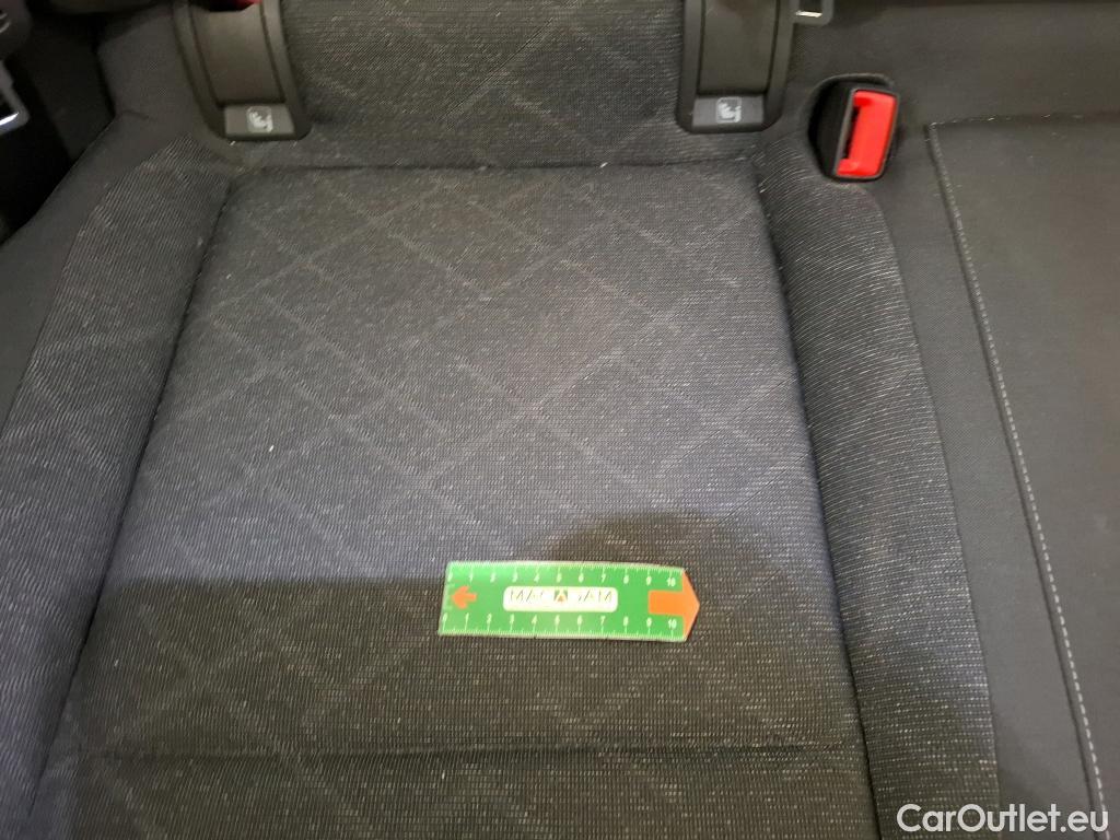 Volkswagen  Golf  VOLKSWAGEN / 2020 / 5P / Berline 1.0 eTSI OPF 110 DSG7 Life Business #43