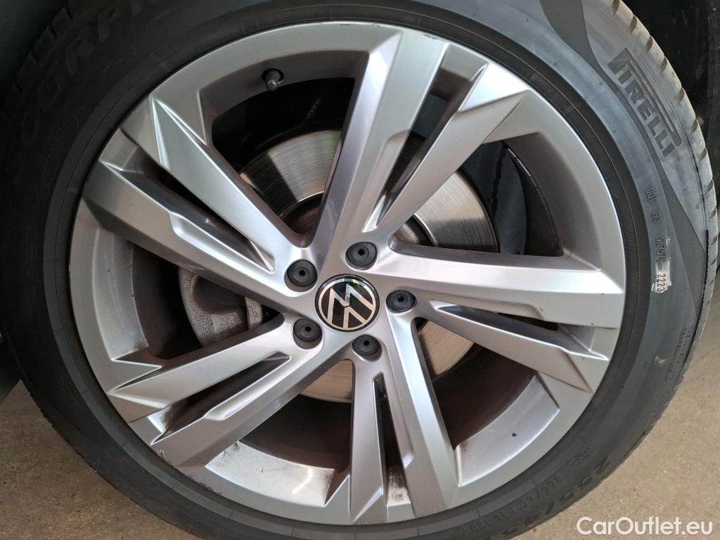  Volkswagen  Tiguan  / 2020 / 5P / SUV 1.4 eHybrid 245 DSG6 R-Line. #2