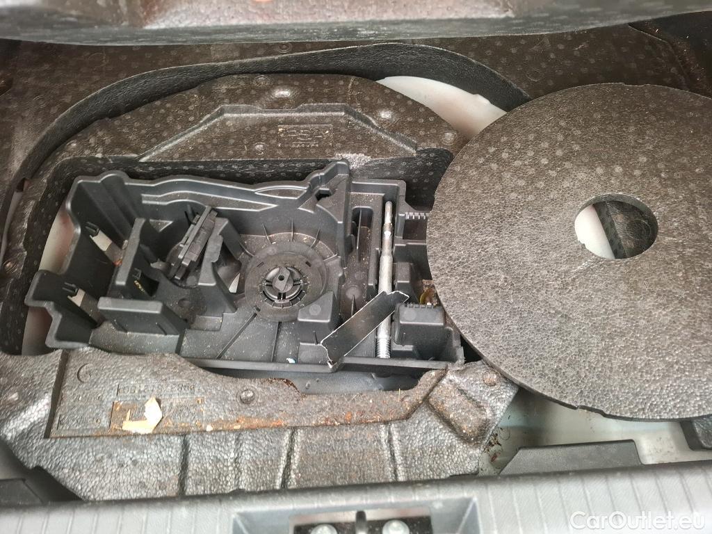  Peugeot  208  Premium 1.5 HDi 100CV BVM6 E6d #41