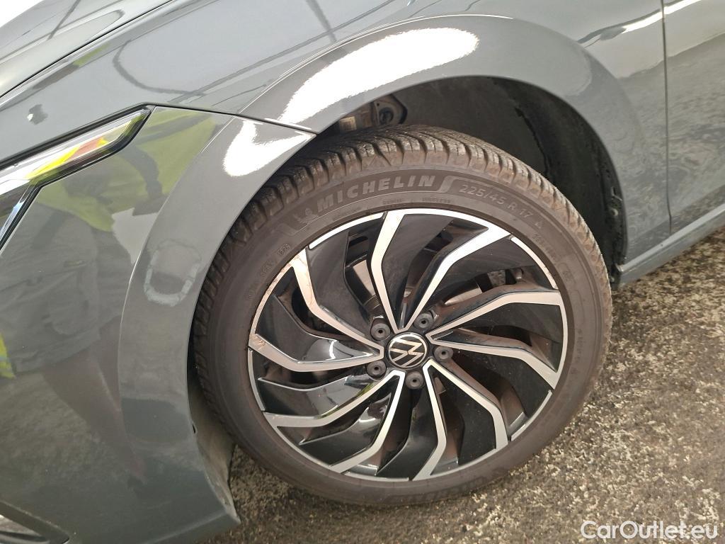  Volkswagen  Golf  VOLKSWAGEN / 2020 / 5P / Berline 1.5 eTSI OPF 130 DSG7 Style #1