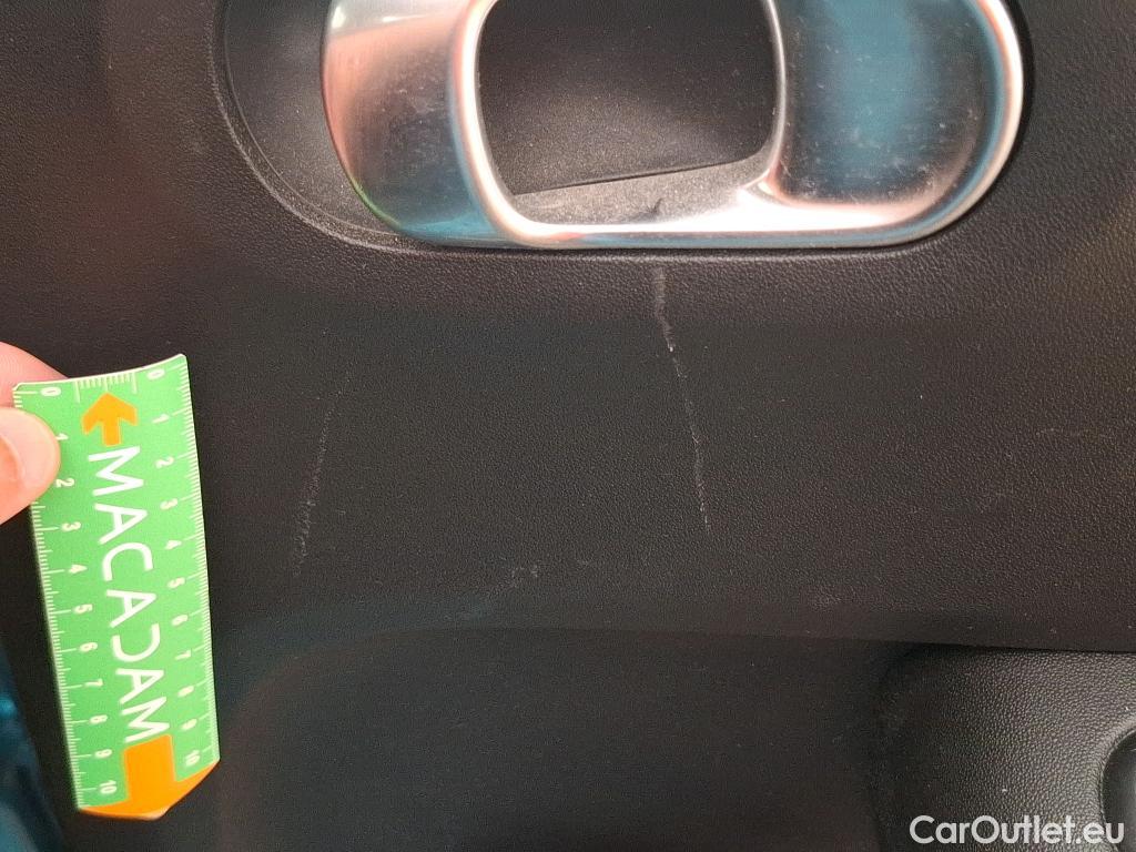  Citroen  C3  Société Feel 1.2 PureTech 80CV BVM5 E6d #40