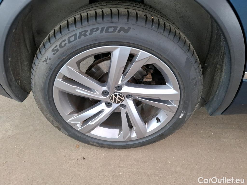  Volkswagen  Tiguan  / 2020 / 5P / SUV 1.4 eHybrid 245 DSG6 R-Line. #9