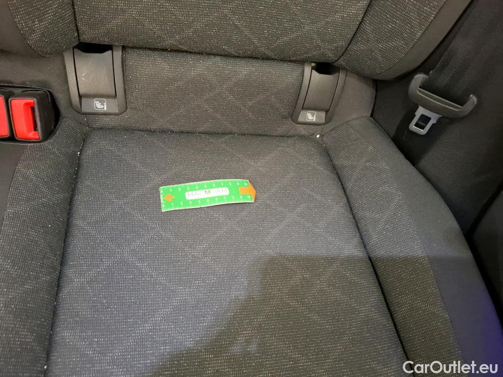  Volkswagen  Golf  VOLKSWAGEN / 2020 / 5P / Berline 1.0 eTSI OPF 110 DSG7 Life Business #42