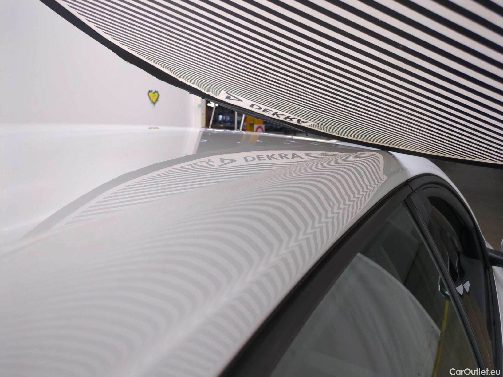  Renault  Megane  IV Berline 5pt. Société Air Nav 1.5 dCi 90CV BVM6 E6 #74
