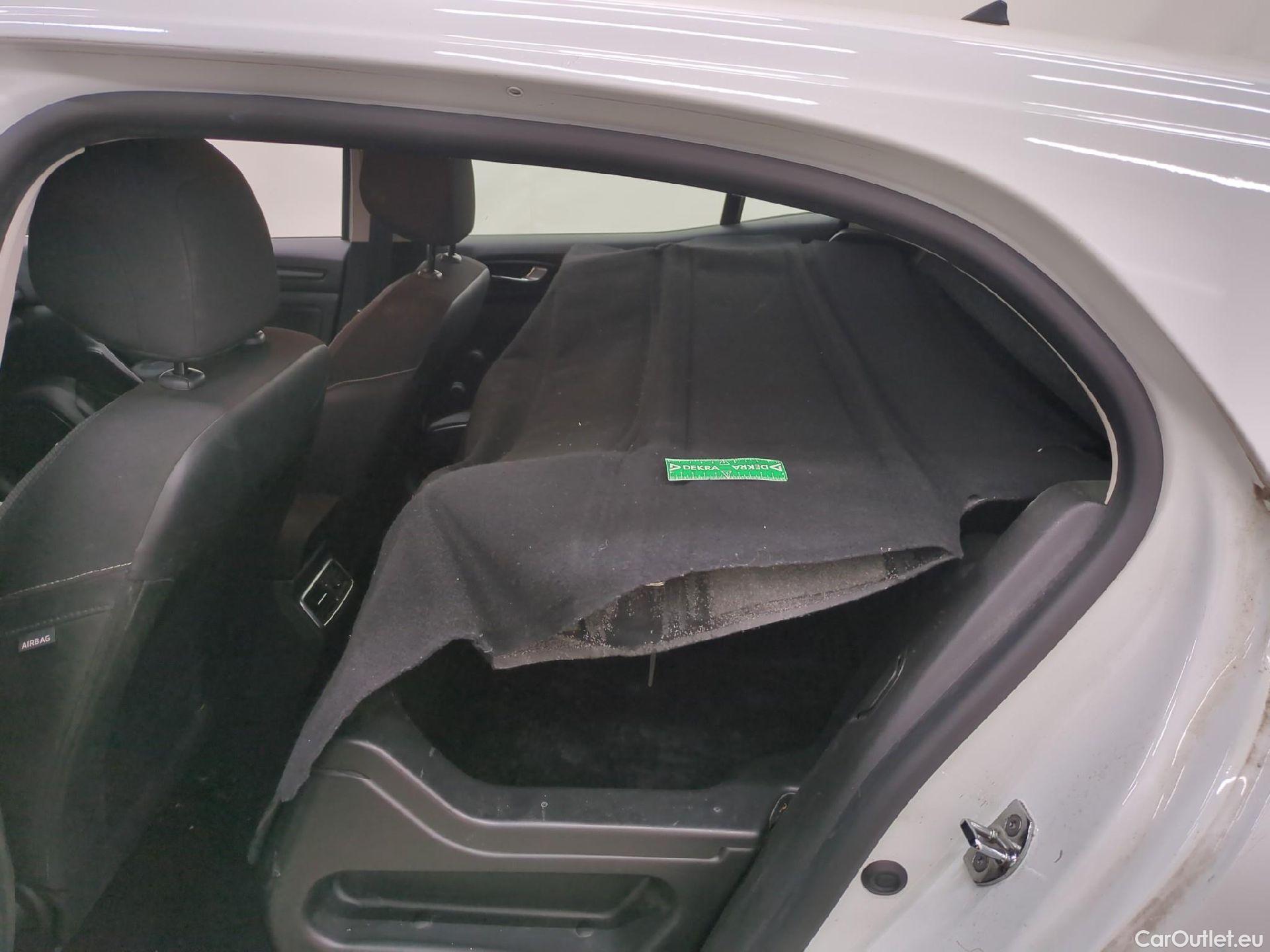  Renault  Megane  IV Berline 5pt. Société Air Nav 1.5 dCi 90CV BVM6 E6 #16