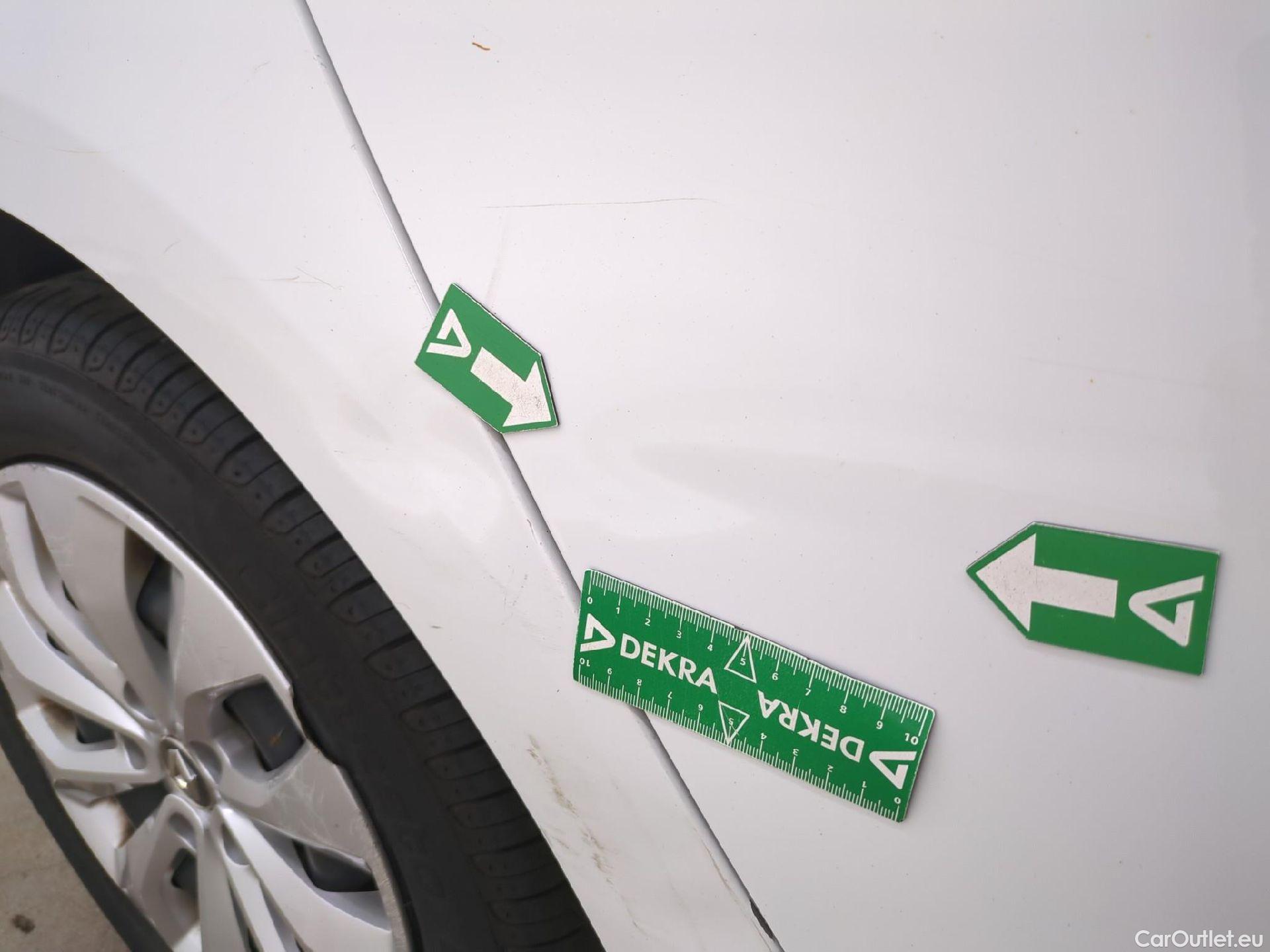  Renault  Megane  IV Berline 5pt. Société Air Nav 1.5 dCi 90CV BVM6 E6 #73