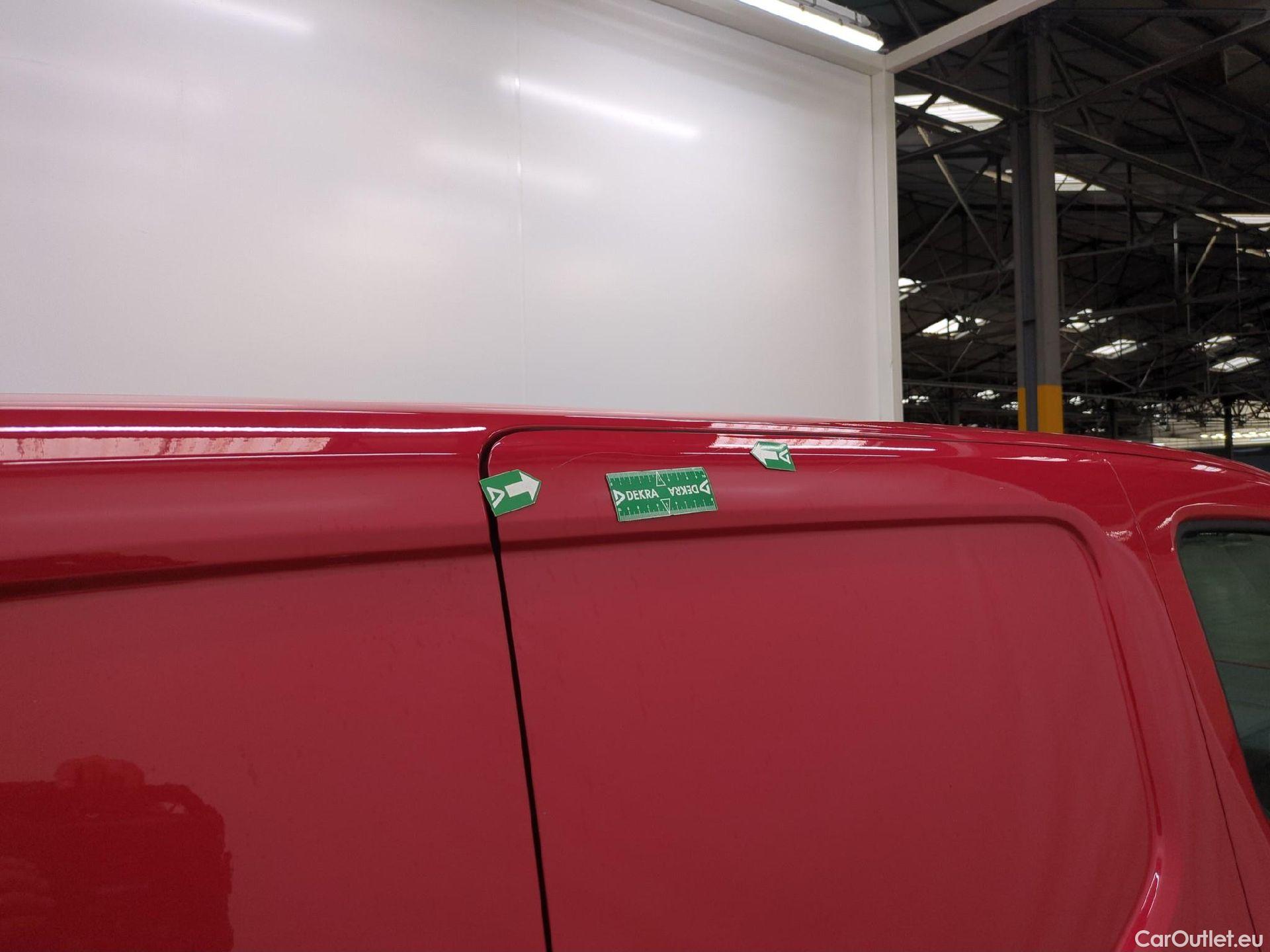 Citroen  Berlingo CITROEN  Van / 2018 / 4P / Fourgonnette M 650kg BlueHDi 130 S&S EAT8 Driver #22