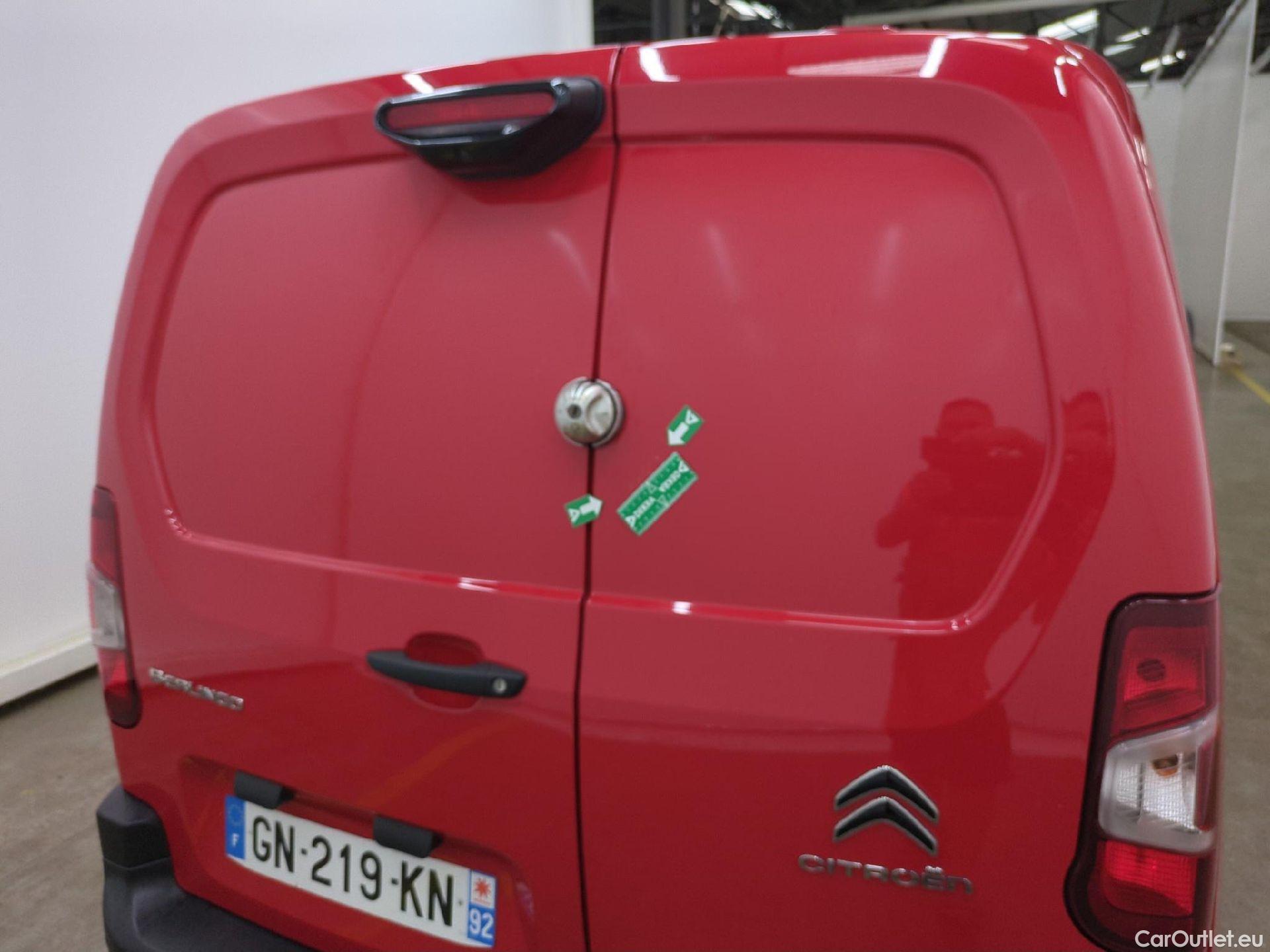  Citroen  Berlingo CITROEN  Van / 2018 / 4P / Fourgonnette M 650kg BlueHDi 130 S&S EAT8 Driver #18