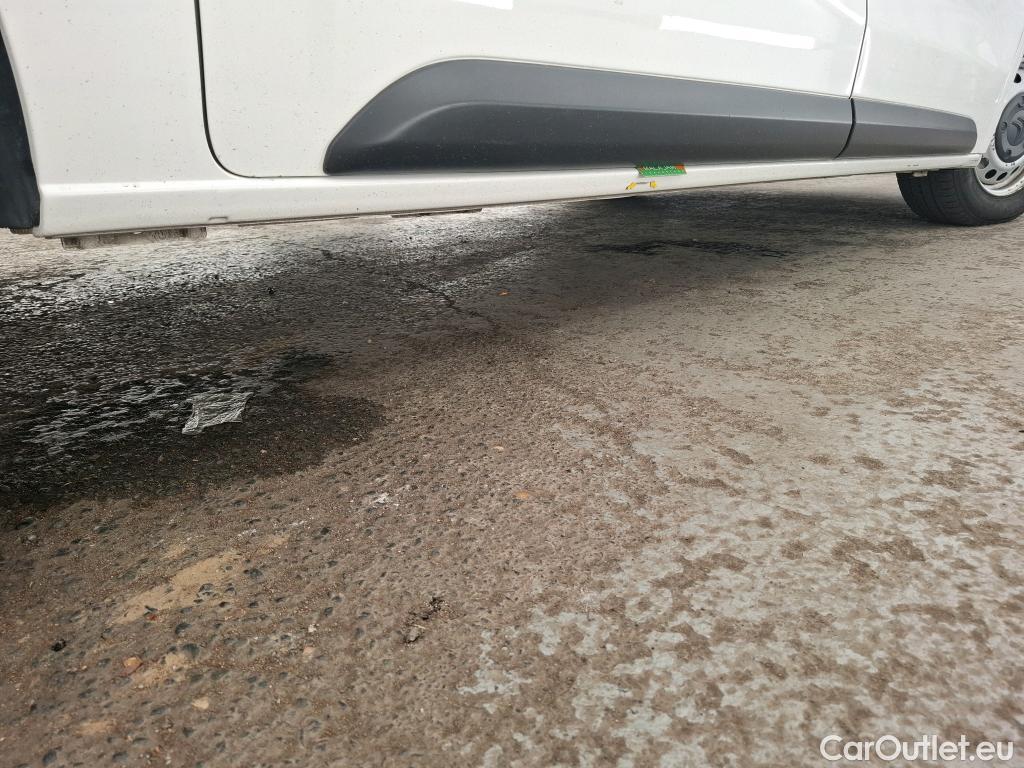  Citroen  Jumpy CITROEN  / 2016 / 4P / Fourgon tôlé XL BlueHDi 120 S&S BVM6 (340 Nm) Driver #19