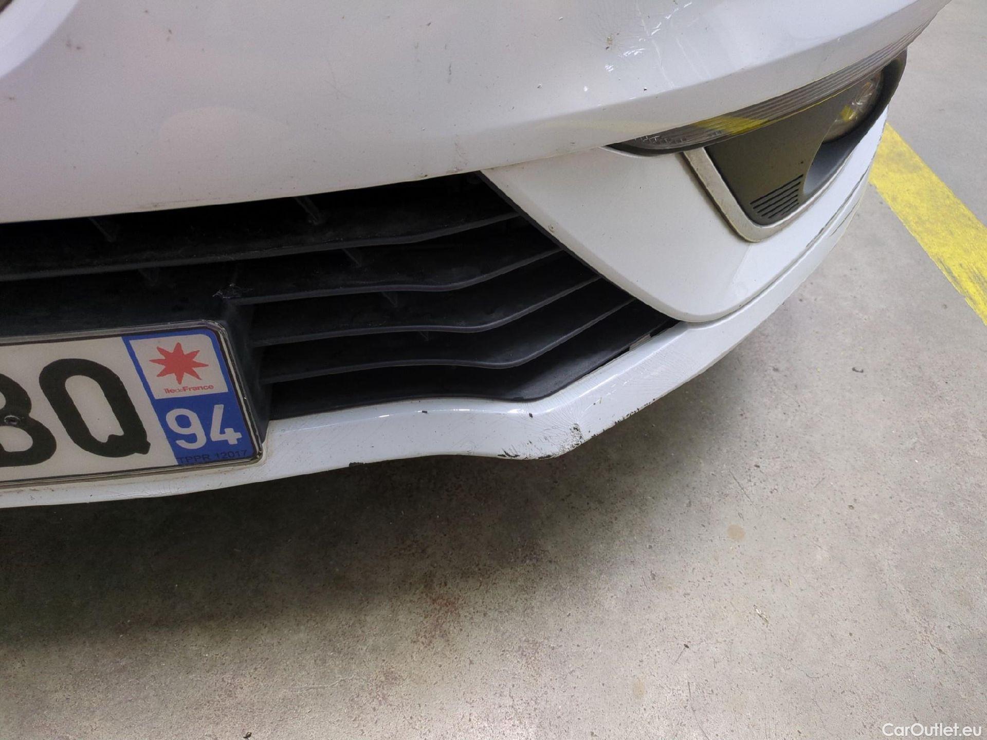  Renault  Megane  IV Berline 5pt. Société Air Nav 1.5 dCi 90CV BVM6 E6 #86