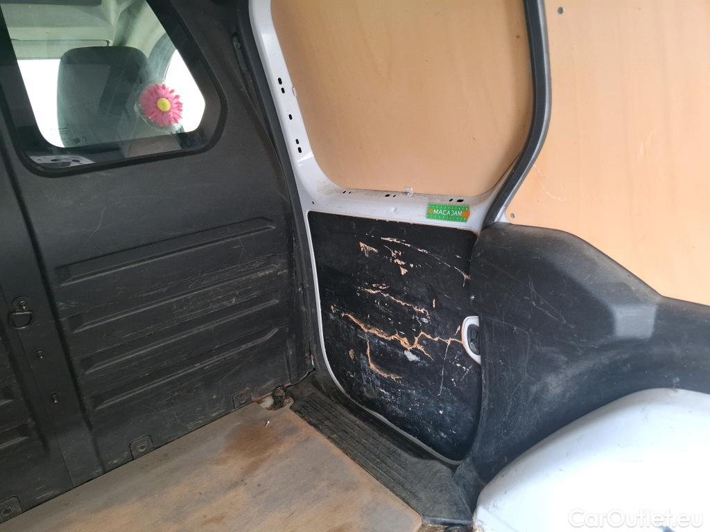  Renault  Kangoo RENAULT  / 2021 / 4P / Fourgonnette GD CONFORT - BLUE DCI 95 #1
