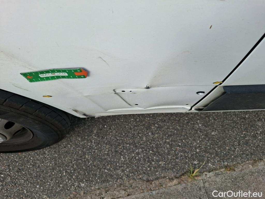  Peugeot  Boxer  Fourgon Surélevé 333 L2H2 Premium BlueHDi 140 Stop&Start 140CV BVM6 #2