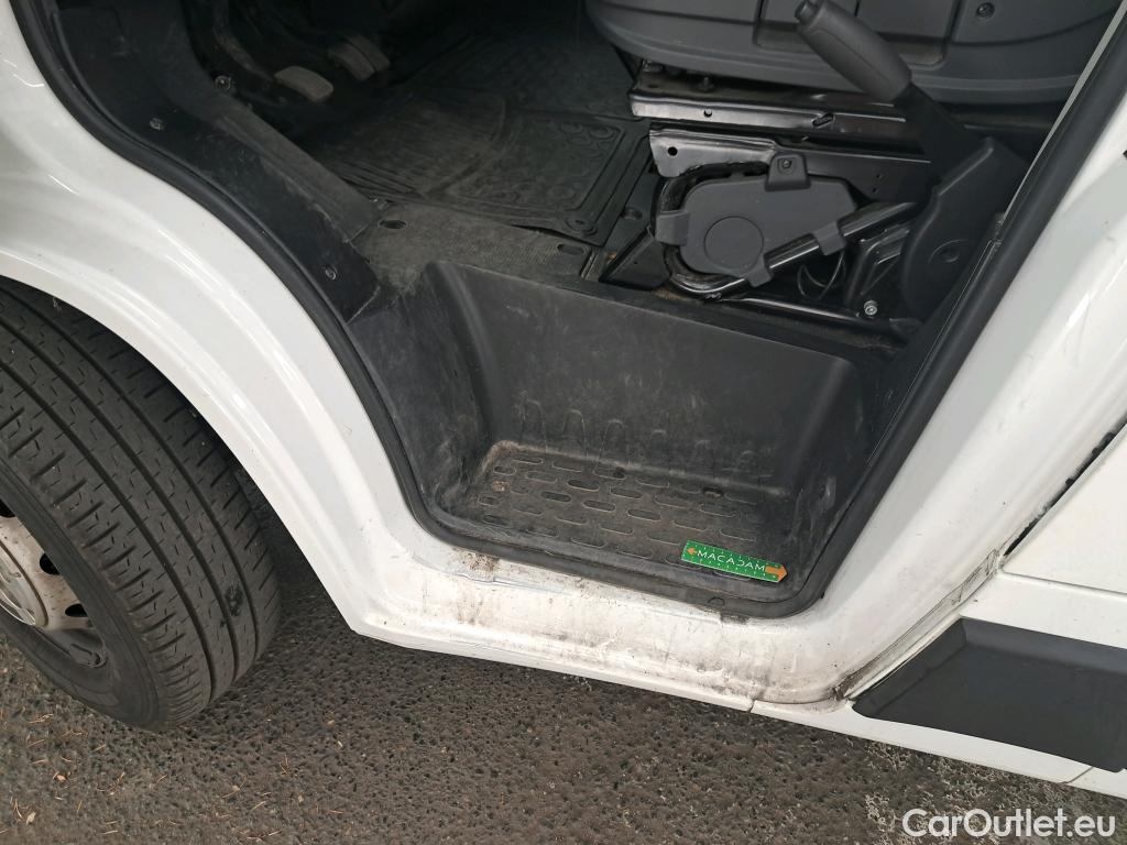  Peugeot  Boxer PEUGEOT  / 2014 / 4P / Fourgon tôlé BlueHDi 120 S&S ASPHALT 330 L2H2 #19