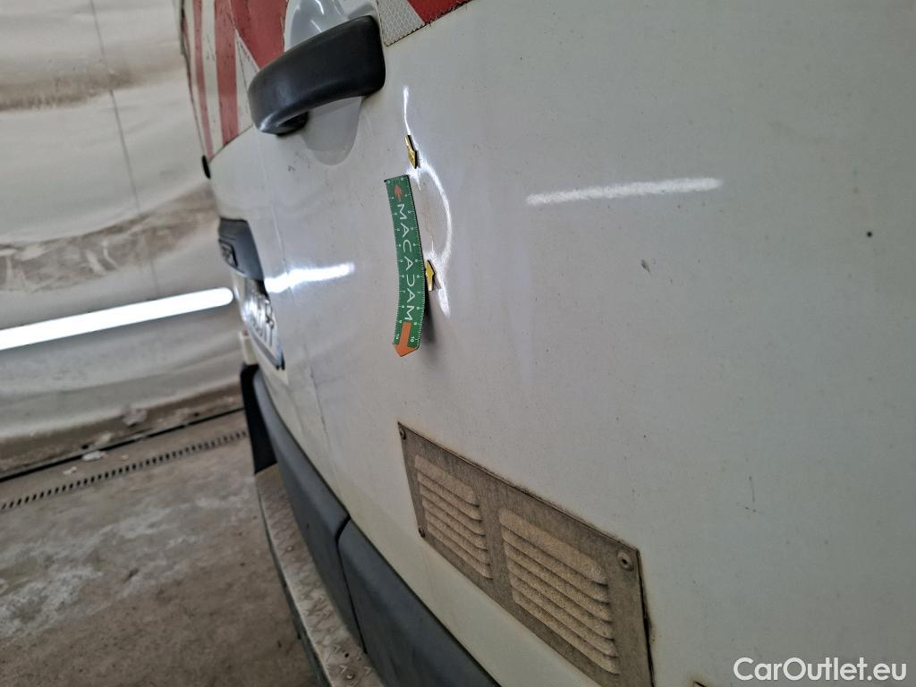  Renault  Master RENAULT  VU 4p Fourgon CA GC F3500 L2H2 Energy dCi 12 #24