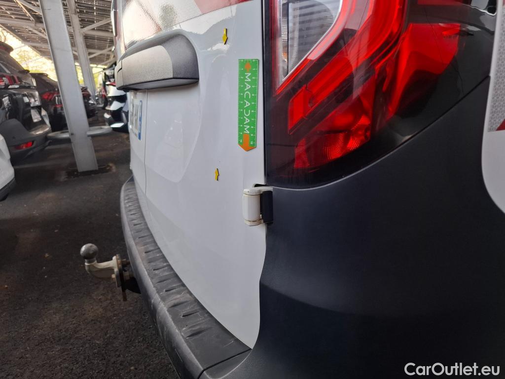  Renault  Kangoo RENAULT  2021 4P Fourgonnette GD CONFORT BLUE DCI 95 #15